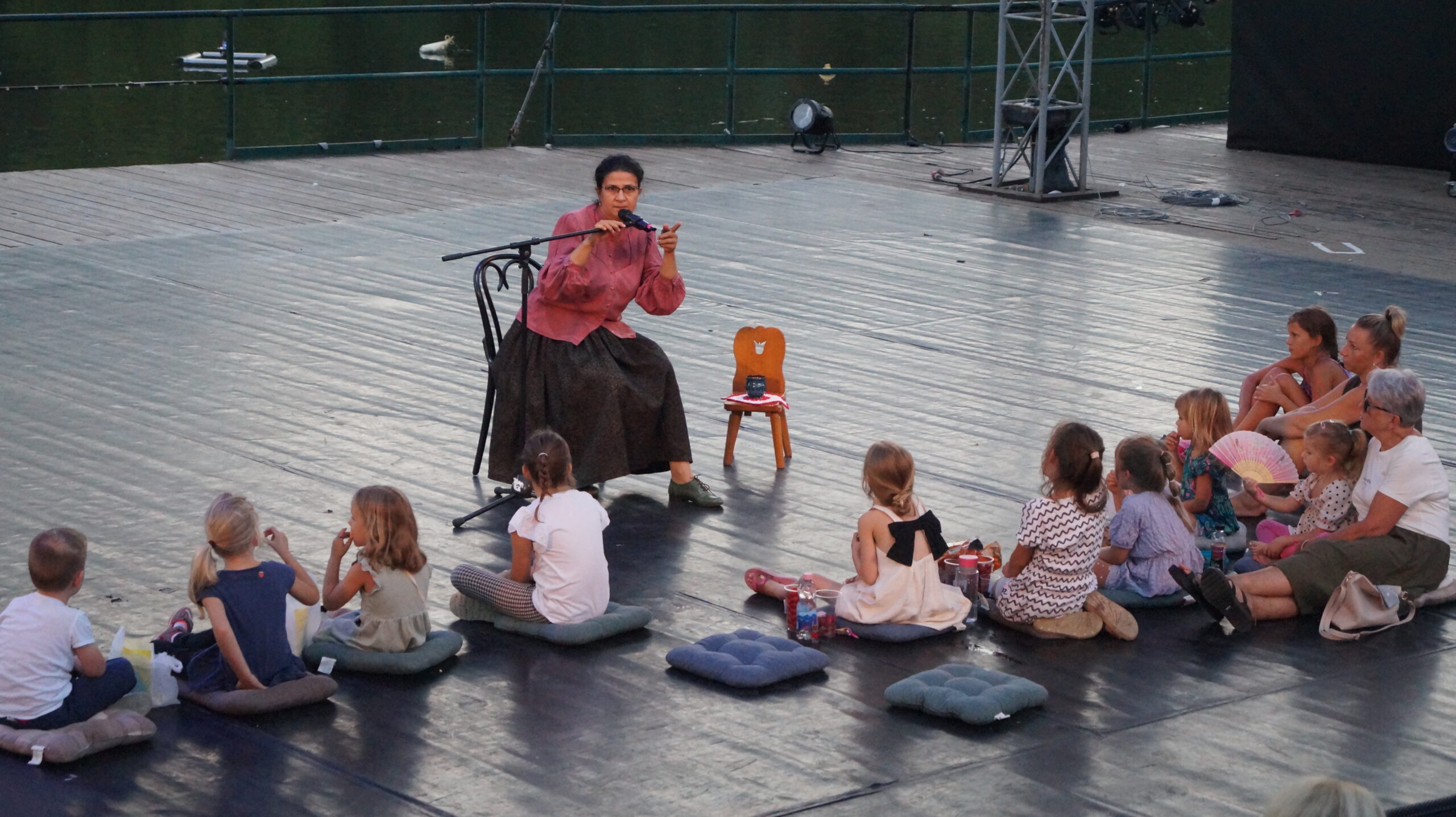 Ahol a bolhát rézpatkóba verték…  