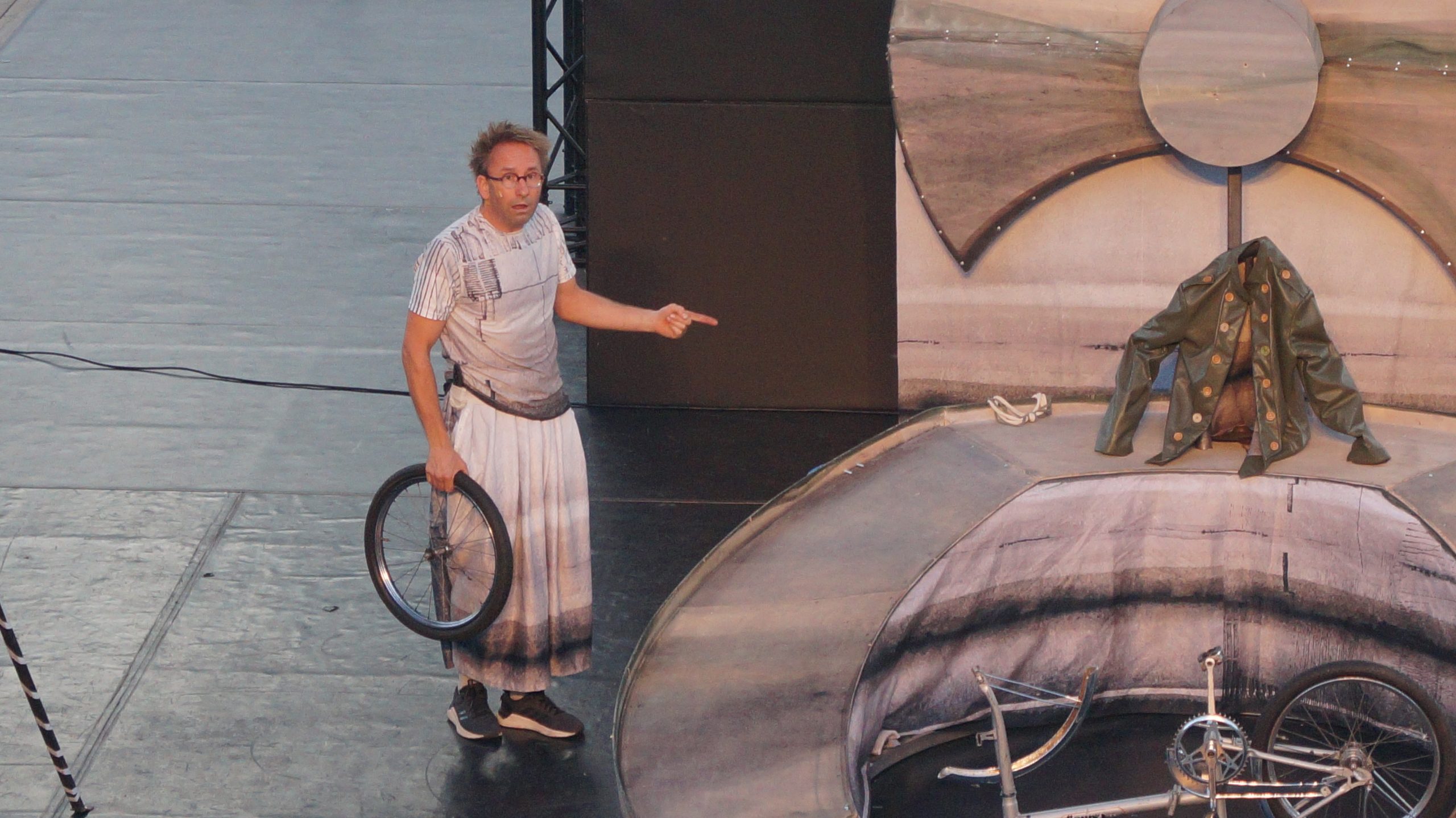 A kiskondás - avagy mindent lát a mindentlátó királylány?