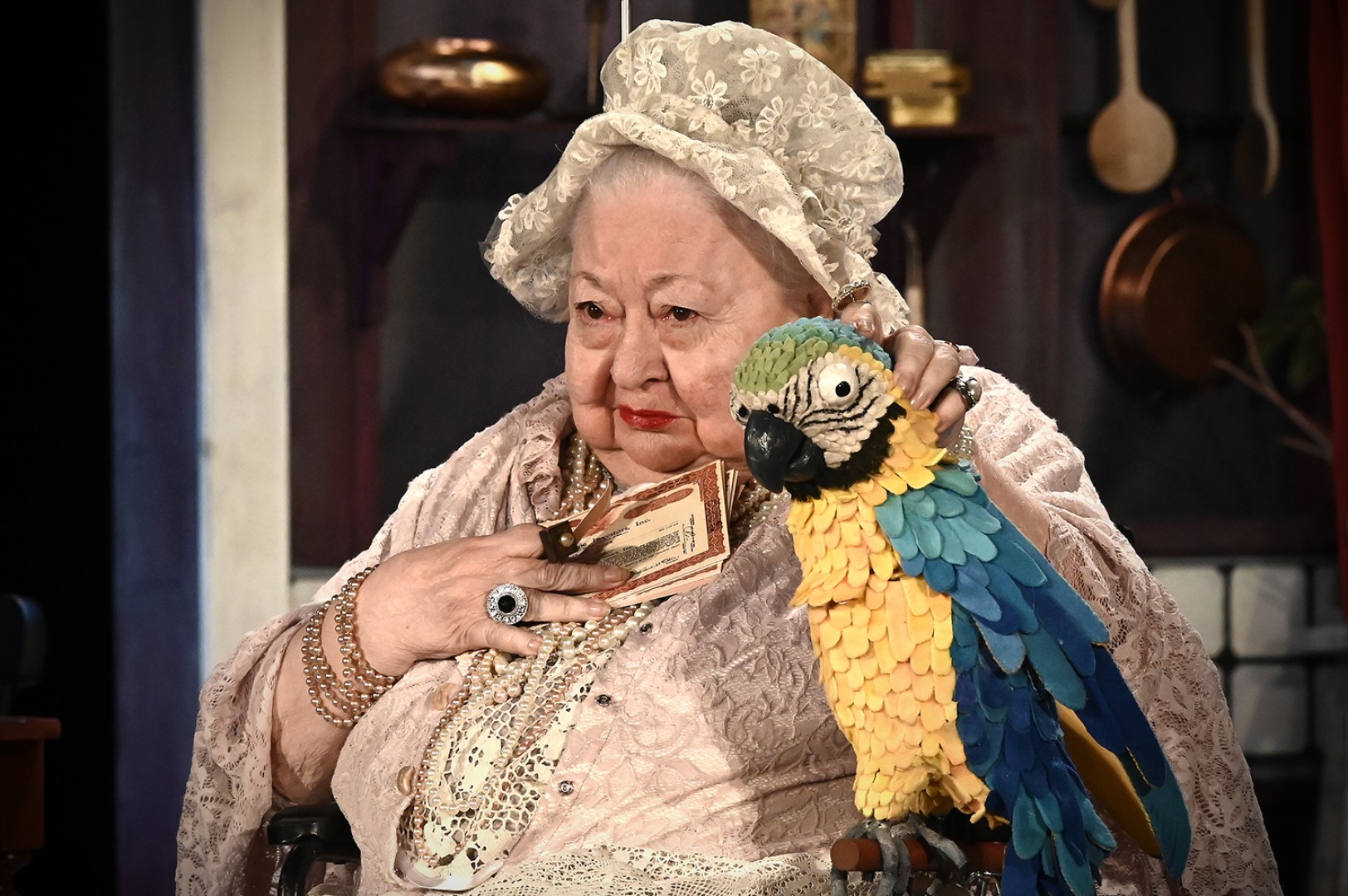 Jimmy Perry, David Croft, Roy Gould, Penny Croft: Csengetett, Mylord?